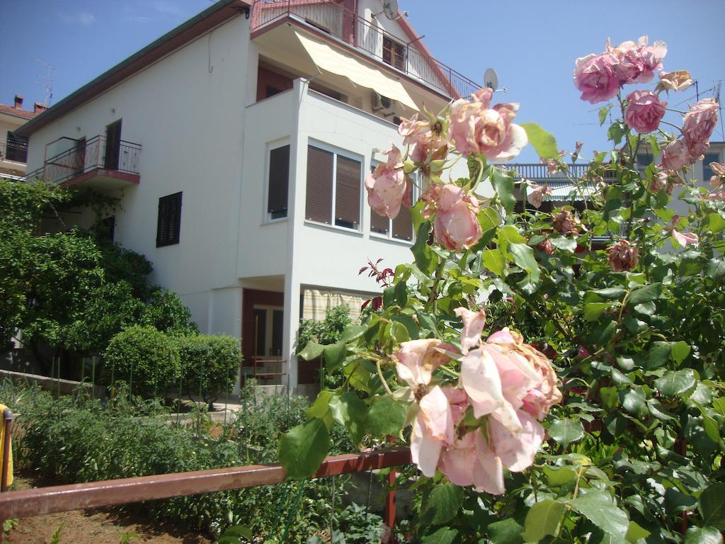 Apartments Rubinic Елса Экстерьер фото